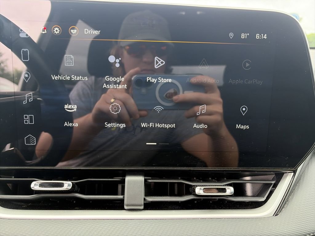 Used 2025 White Chevrolet LT image 23