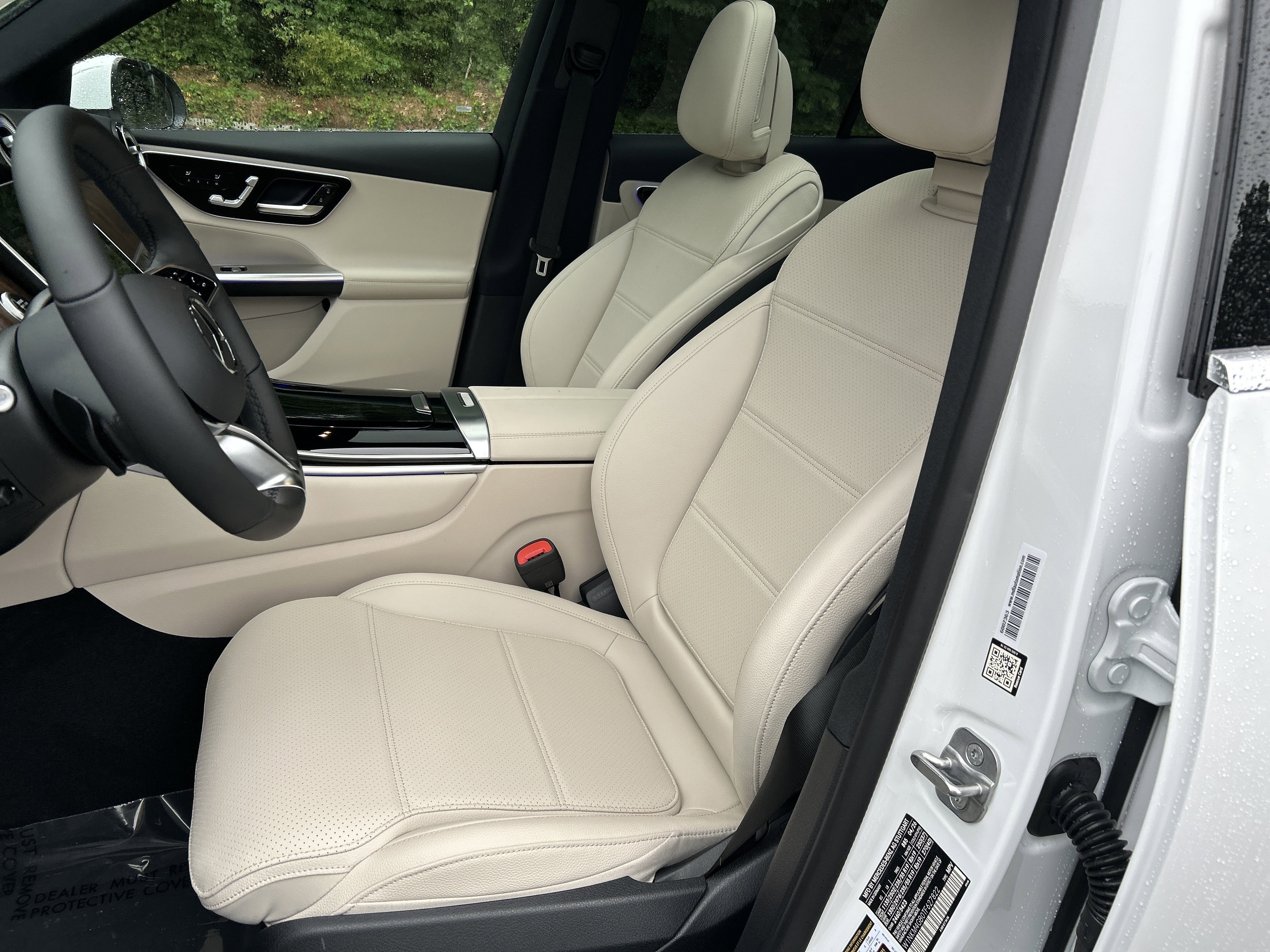 New 2026 MANUFAKTUR Moonlight White Metallic Mercedes-Benz GLC 300 SUV image 21