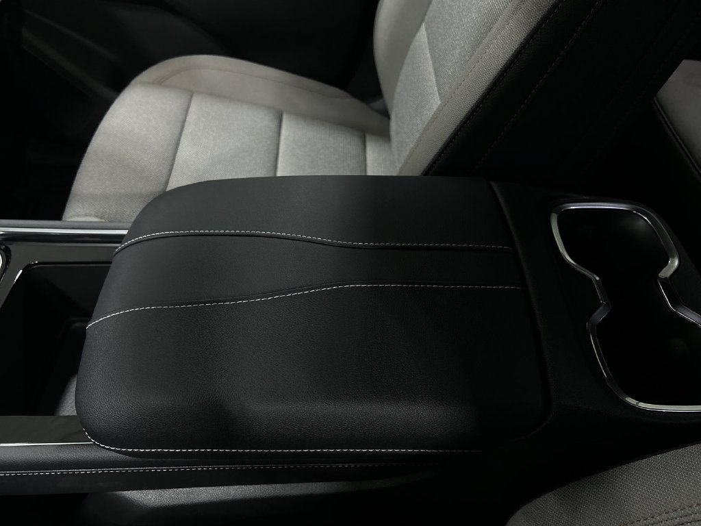 2027 Chevrolet Traverse LT - Photo 22