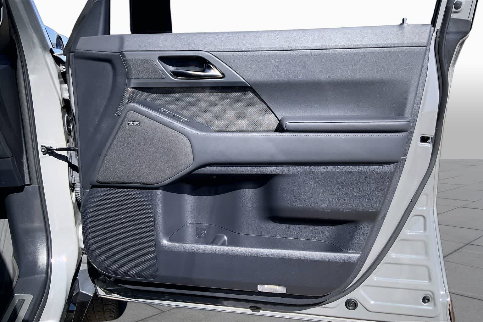 Used 2024 Incognito Lexus Luxury+ image 23