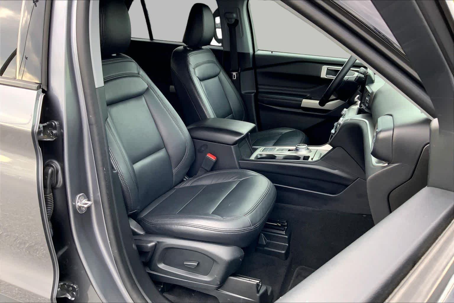 Used 2021 Carbonized Gray Metallic Ford XLT image 9