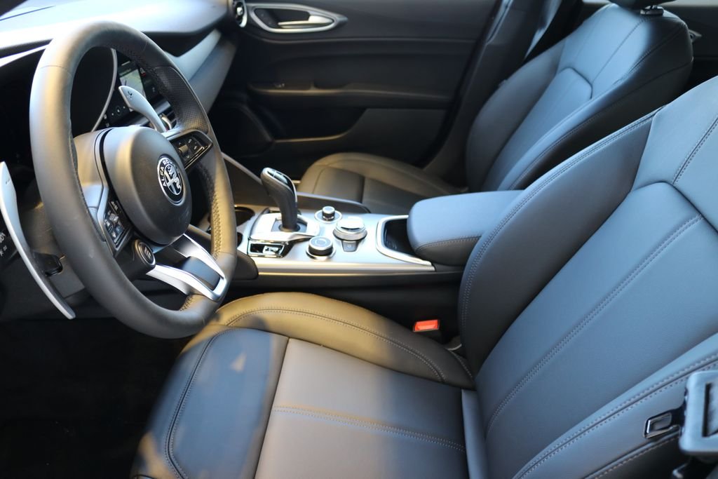 2025 Alfa Romeo Giulia Base - Photo 17