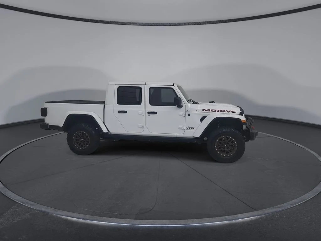 Used 2023 White Jeep Mojave image 18
