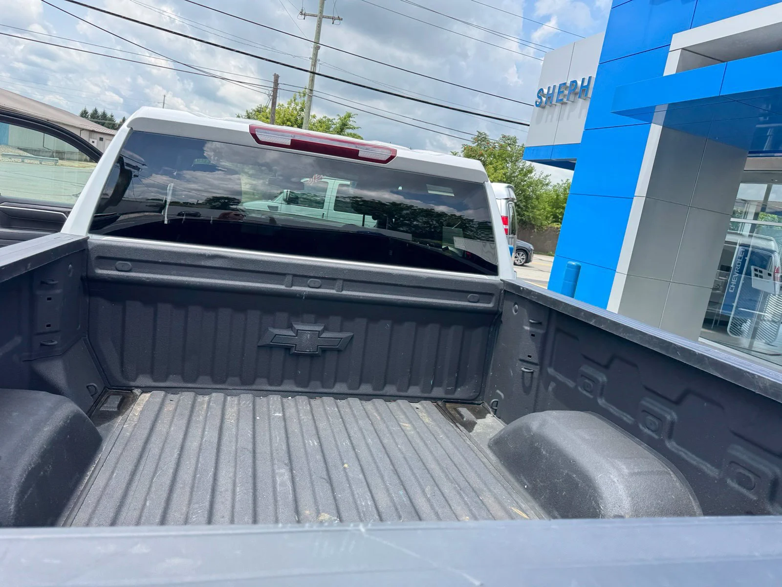 Used 2024 Iridescent Pearl Tricoat Chevrolet LTZ image 22