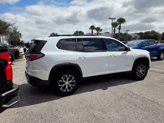 Used 2024 White GMC AT4 image 15