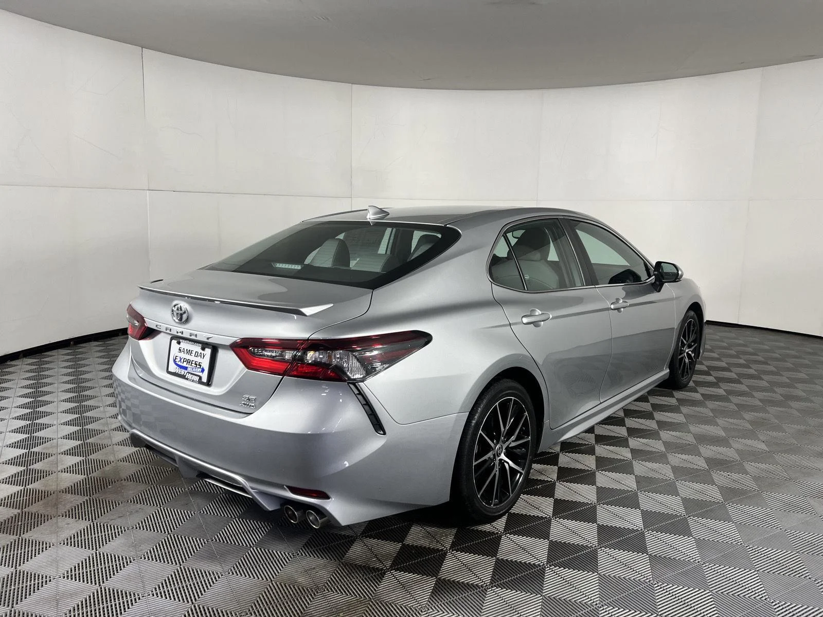 Used 2022 Celestial Silver Metallic Toyota SE image 4