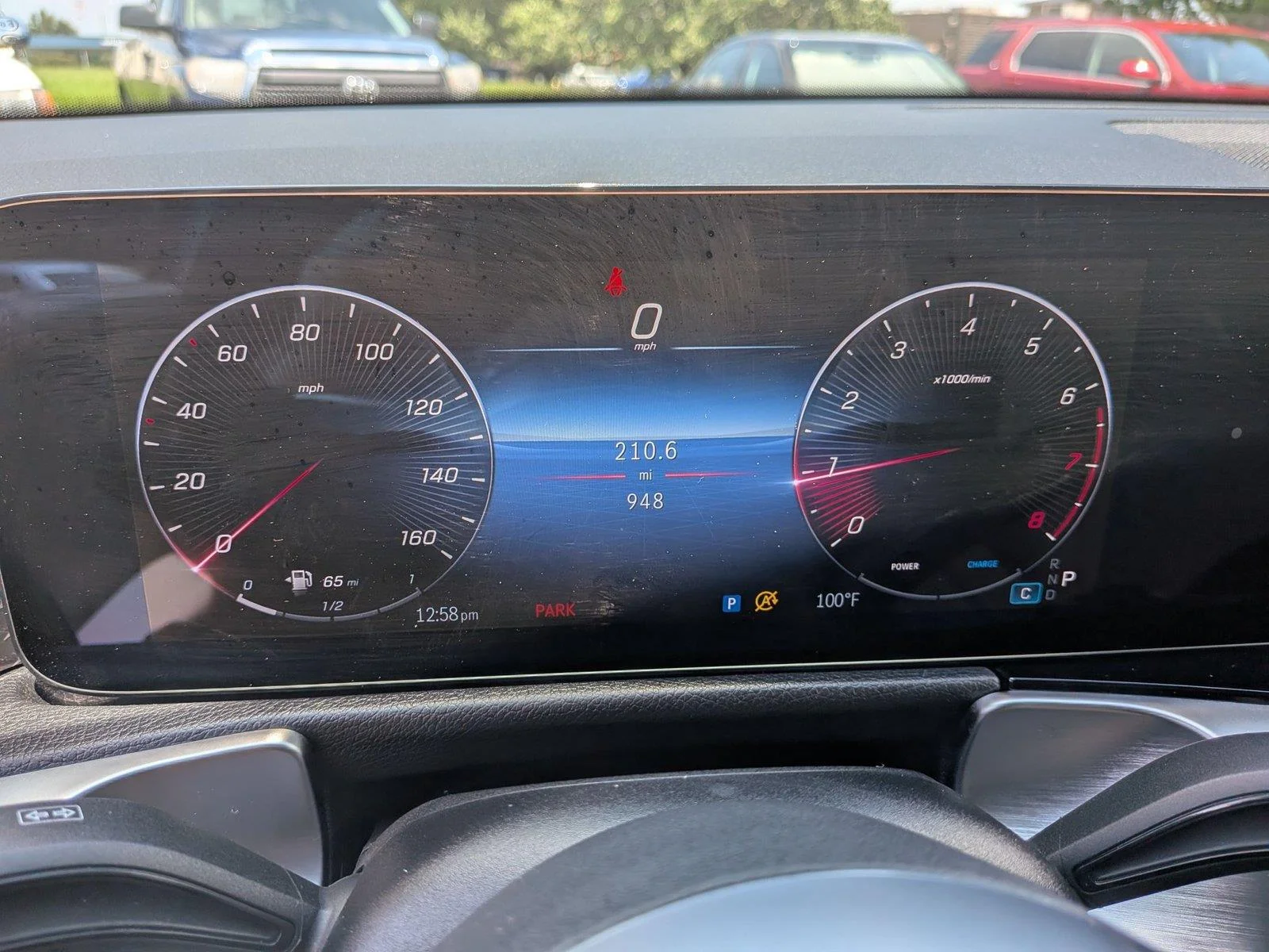 Used 2025  Mercedes-Benz GLB 250 image 22