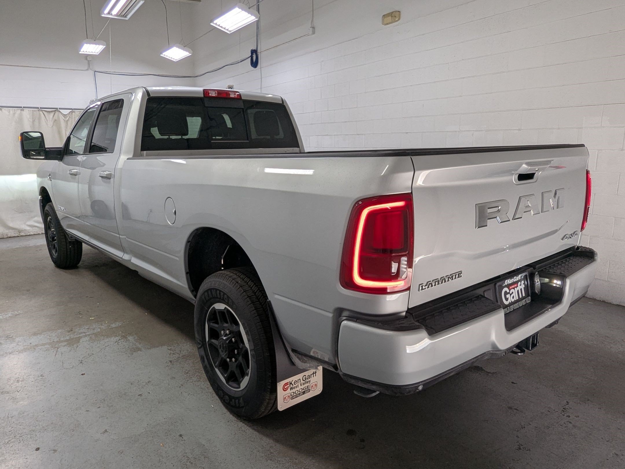 New 2026 Silver-Zynith Exterior Paint RAM Laramie image 7