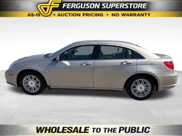 Used 2009 Beige Chrysler Touring image 4
