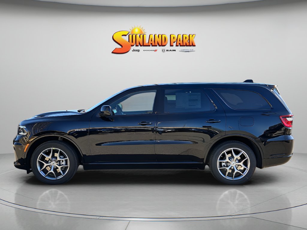 New 2026 Diamond Black Clear-Coat Exterior Paint Dodge GT HEMI V8 image 3