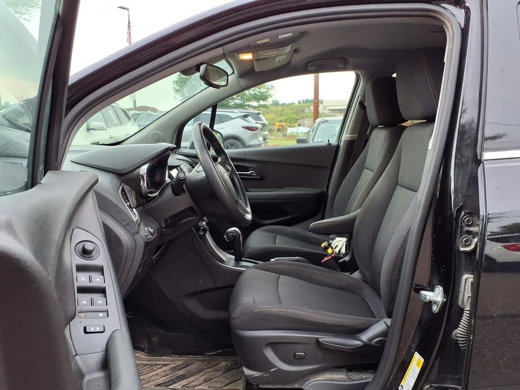 Used 2017 Black Chevrolet LT image 13