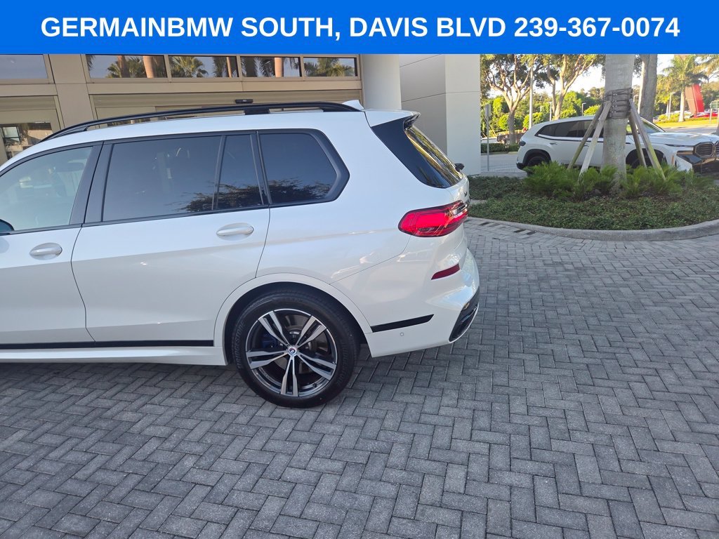 Used 2022 White Metallic BMW M50i image 13