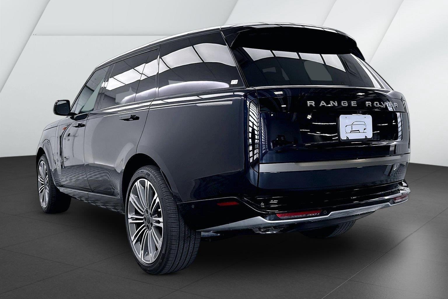 New 2026  Land Rover SE image 8