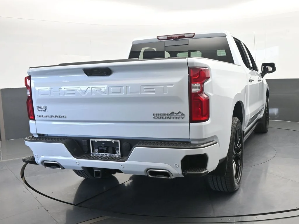 Used 2026 Summit White Chevrolet High Country image 4