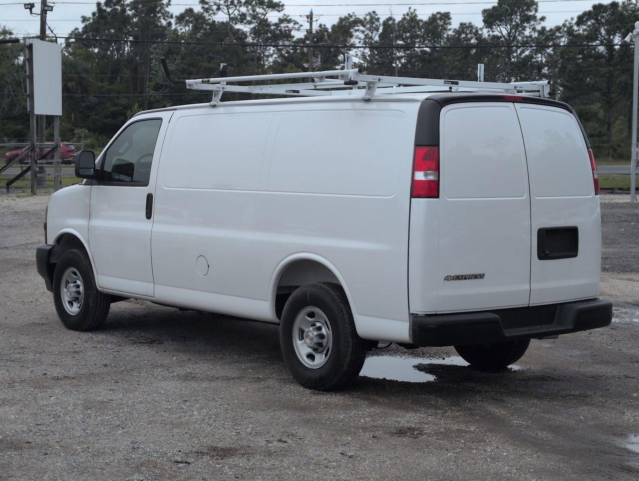 2025 Chevrolet Express Cargo Work Van - Photo 6