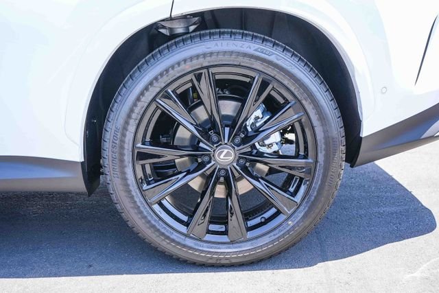 2026 Lexus NX 450h+ F-Sport - Photo 11