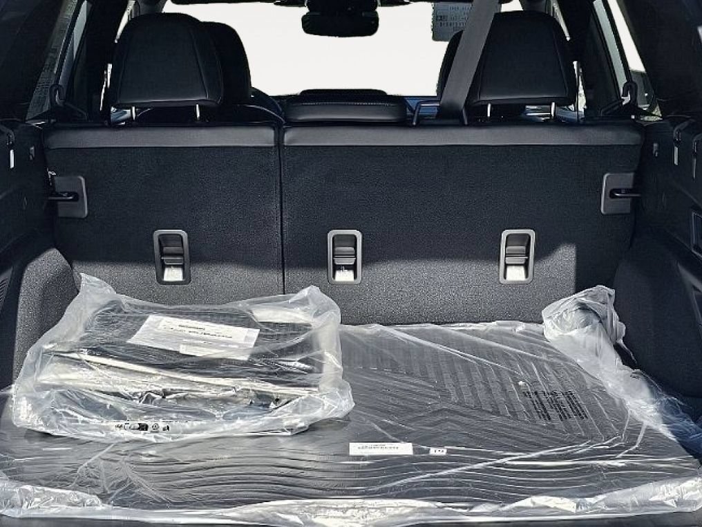 New 2026 ICE SILVER METALLIC Subaru Touring XT image 8