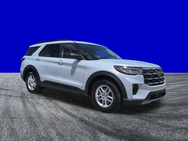 New 2026 Space White Metallic Ford Active image 2