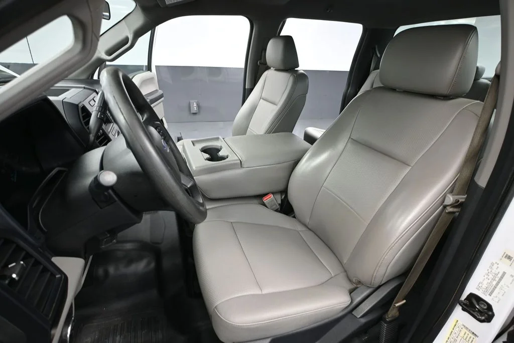 Used 2016 White Ford XL image 23