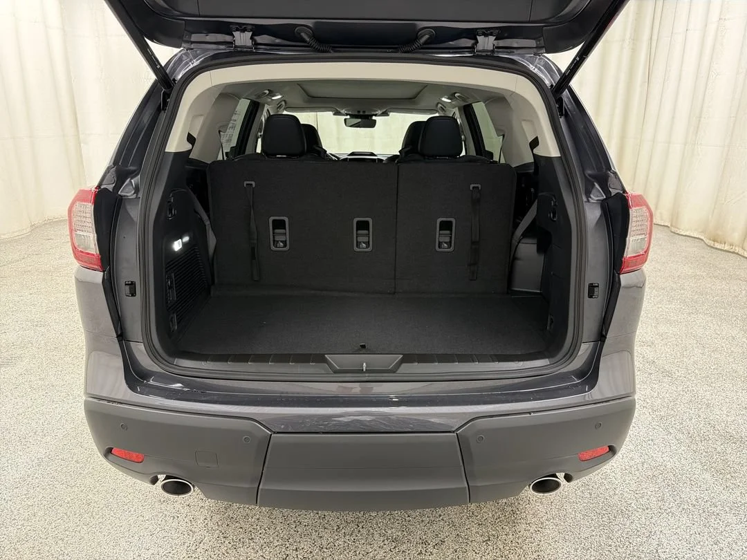 New 2026 Magnetite Gray Metallic Subaru Limited image 17