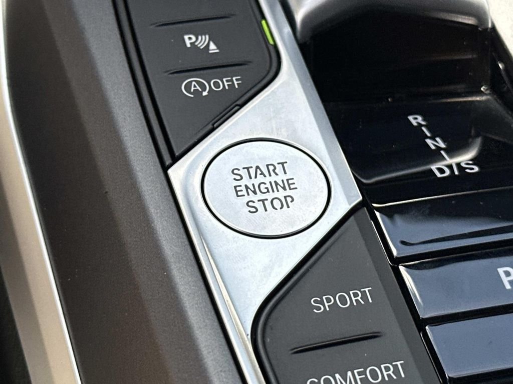 2025 BMW 2 Series 230i - Photo 24