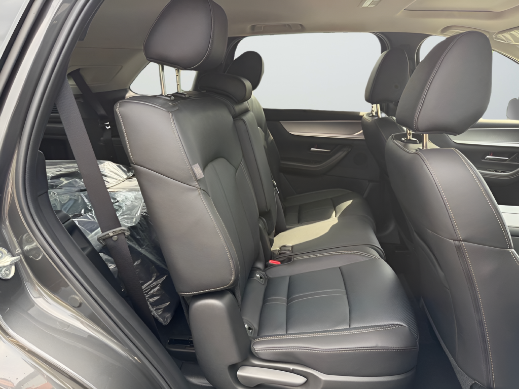 New 2026 Machine Gray Metallic Mazda 3.3 Turbo Preferred image 26