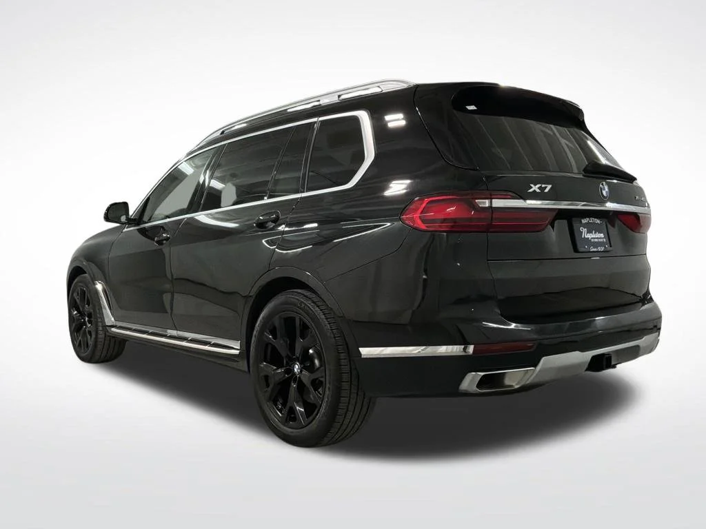 Used 2022 Jet Black BMW xDrive40i image 2