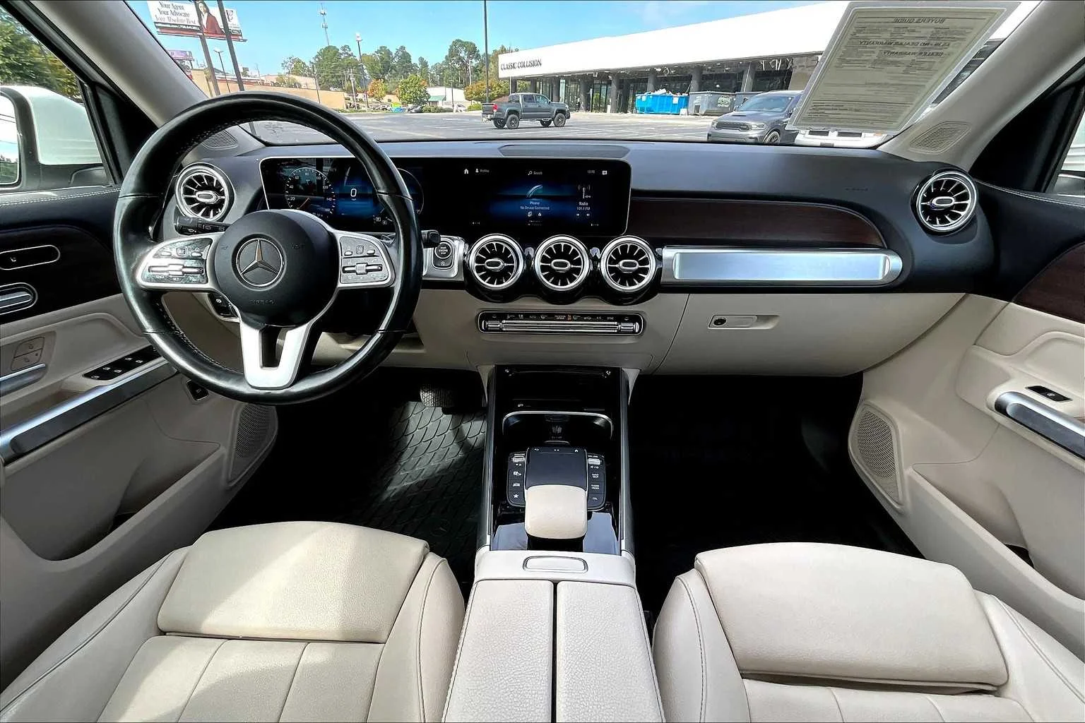 Used 2021 Polar White Mercedes-Benz GLB 250 image 16