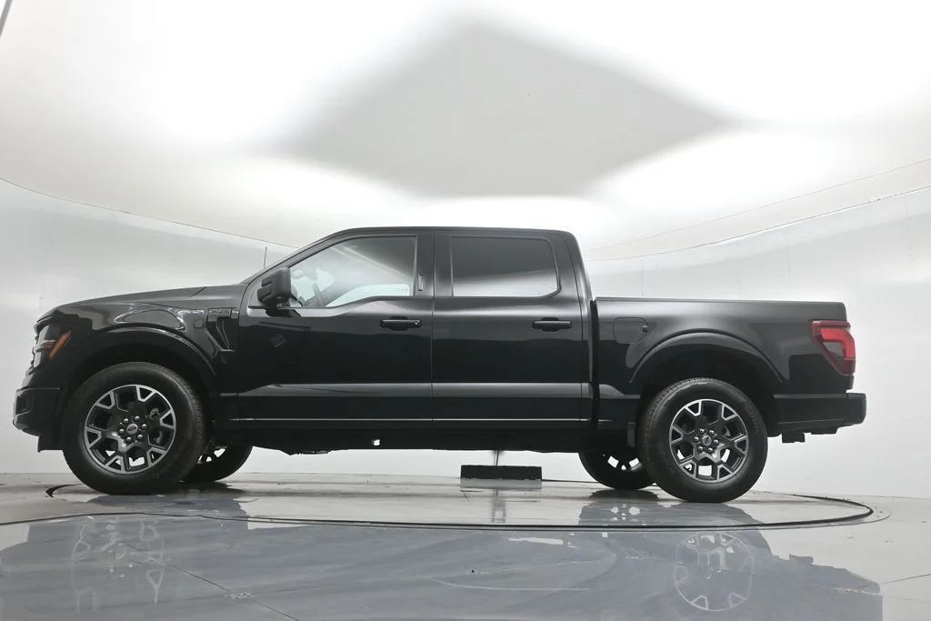 New 2024 Black Ford XLT image 7