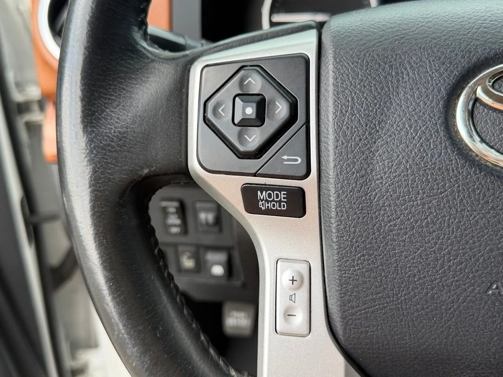 Used 2014 White Toyota 1794 image 19