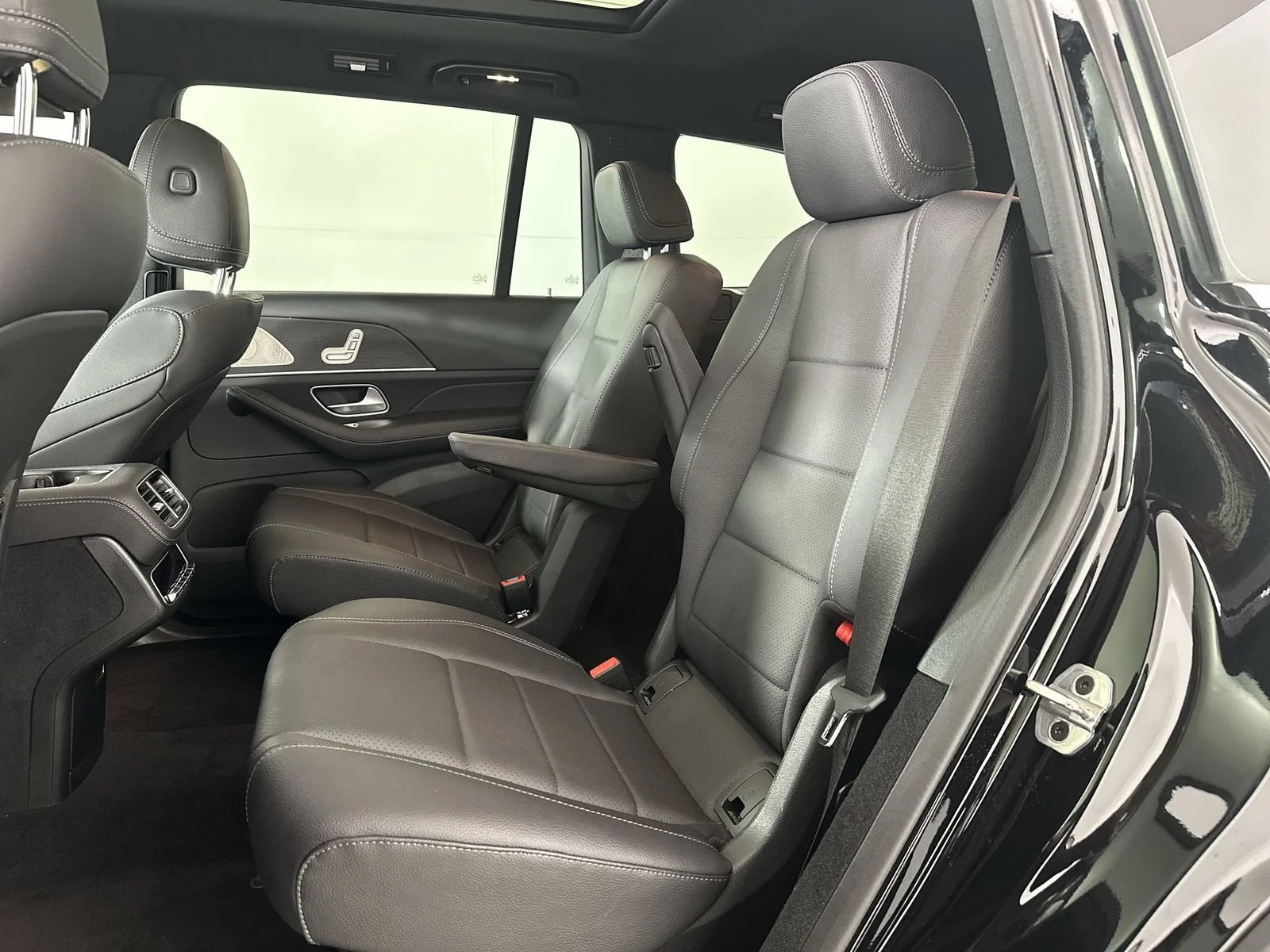2024 Mercedes-Benz GLS Base - Photo 23