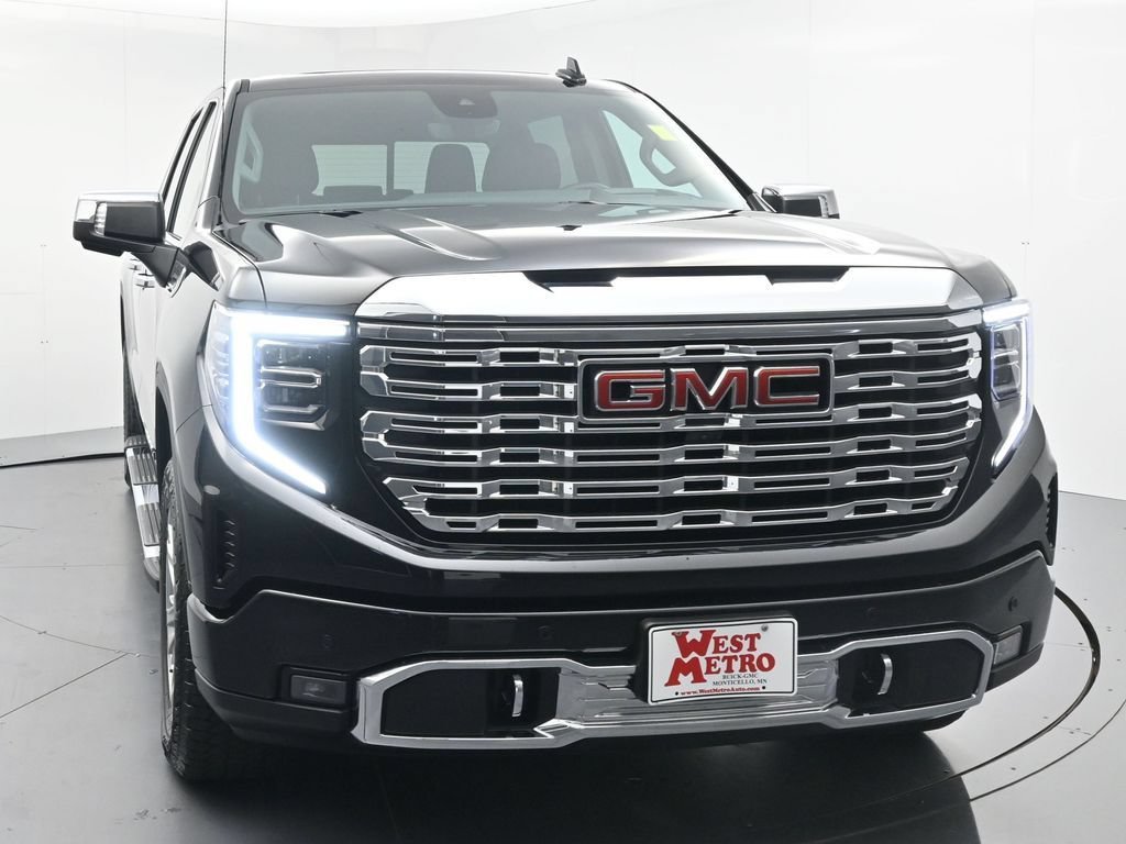 Used 2025 Onyx Black GMC Denali image 24