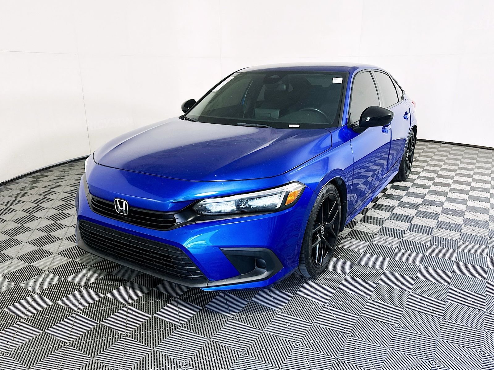 Used 2023  Honda Sport image 7