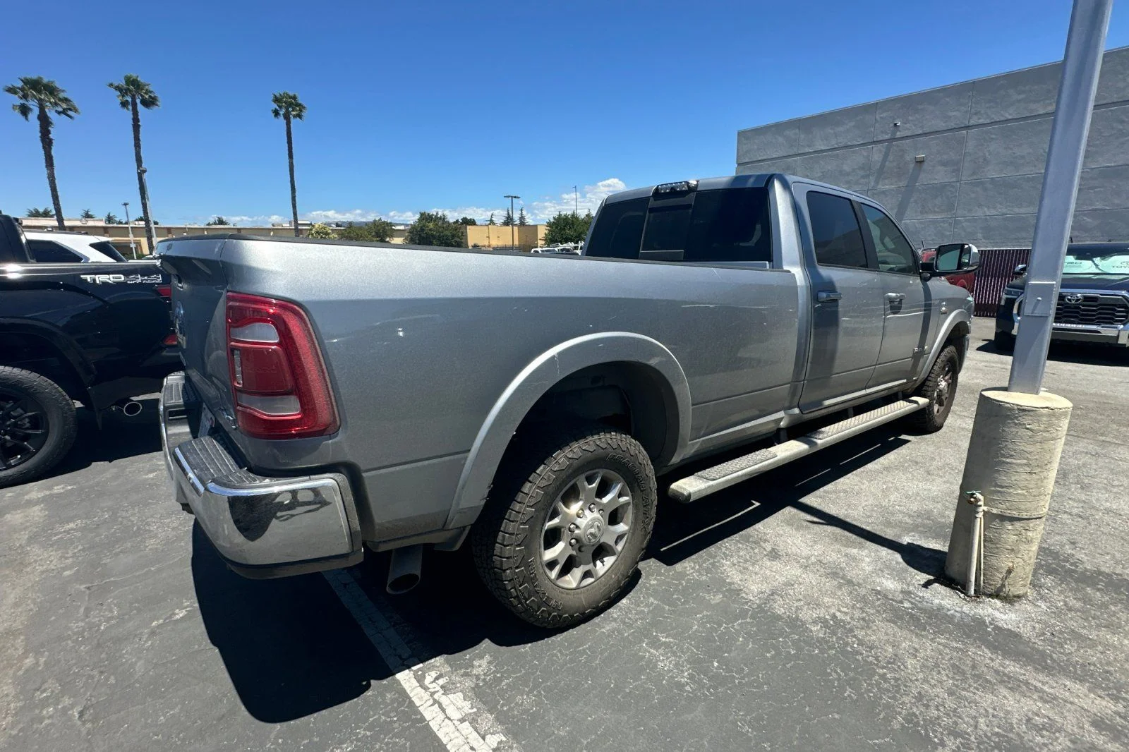 Used 2020 Silver Ram Laramie image 5