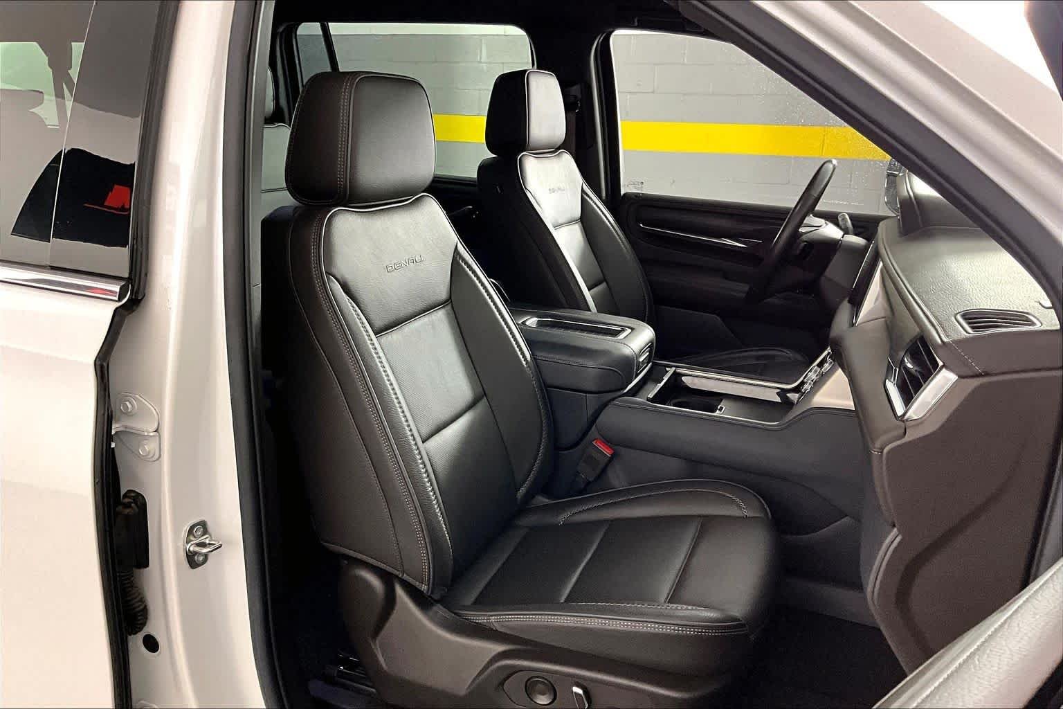 2022 GMC Yukon XL Denali - Photo 9