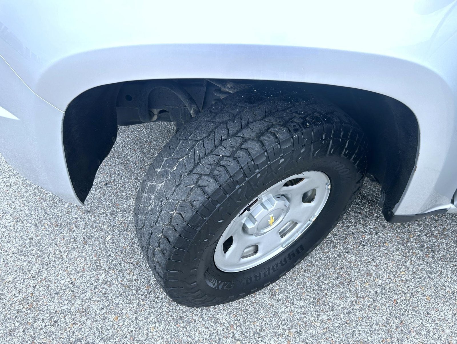 Used 2017 Silver Chevrolet Work Truck image 22