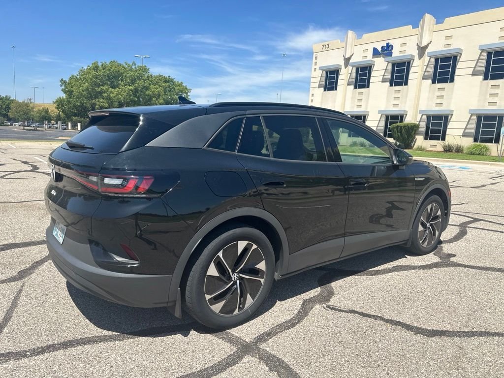 Used 2021 Black Volkswagen Pro image 5