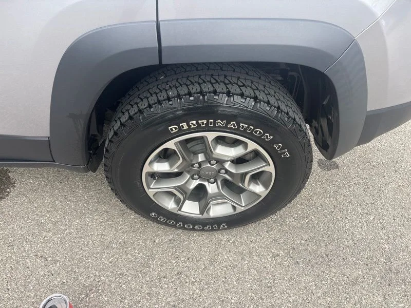 Used 2022 Silver Jeep Trailhawk image 44