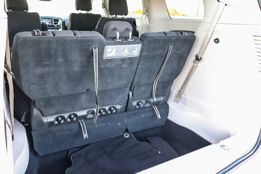 Used 2020 White Chrysler Touring image 28