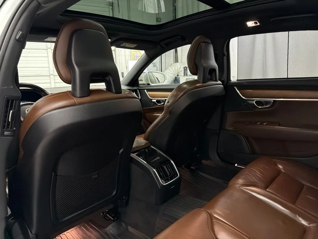 Used 2018  Volvo T6 Inscription image 22