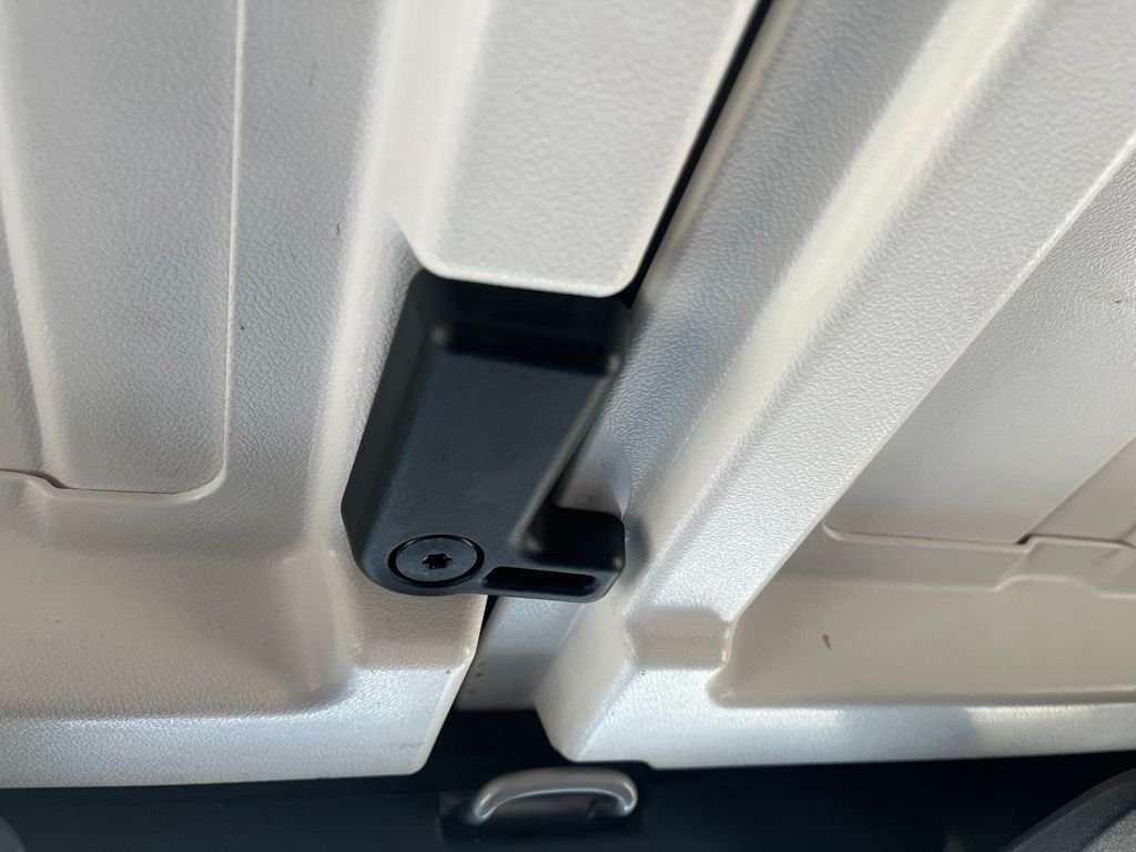 Used 2008 Silver Jeep Unlimited Sahara image 20