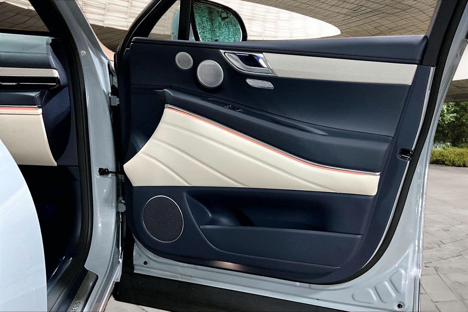New 2027 Bering Blue Genesis 3.5T PRESTIGE image 13