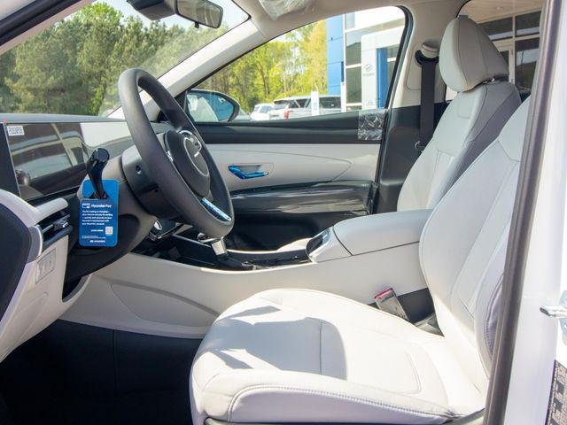 New 2026 White Hyundai SEL FWD image 7