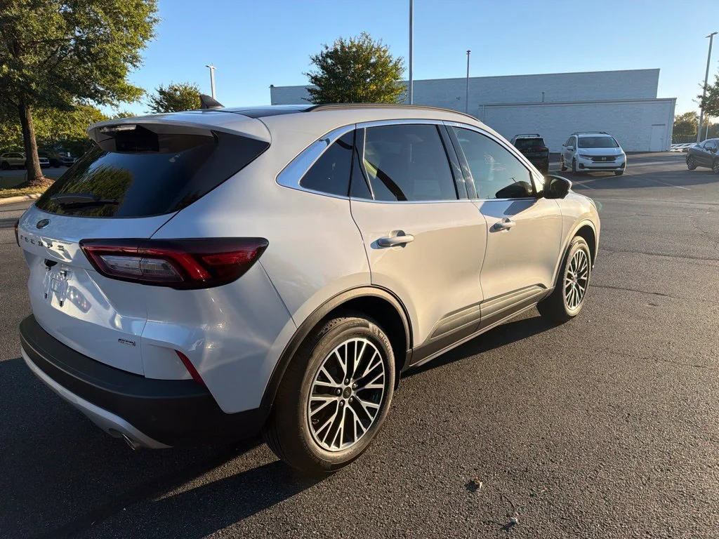 2025 Ford Escape Plug-In Hybrid BASE SUV Slide 3