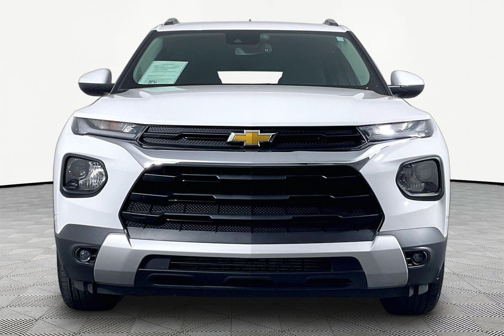 Used 2023 White Chevrolet LT image 2