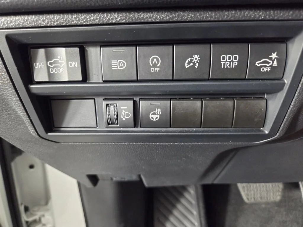 Used 2024 Ice Toyota SR5 image 18