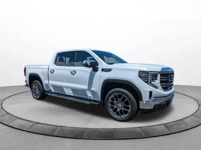 2026 GMC Sierra 1500 SLT - Photo 2