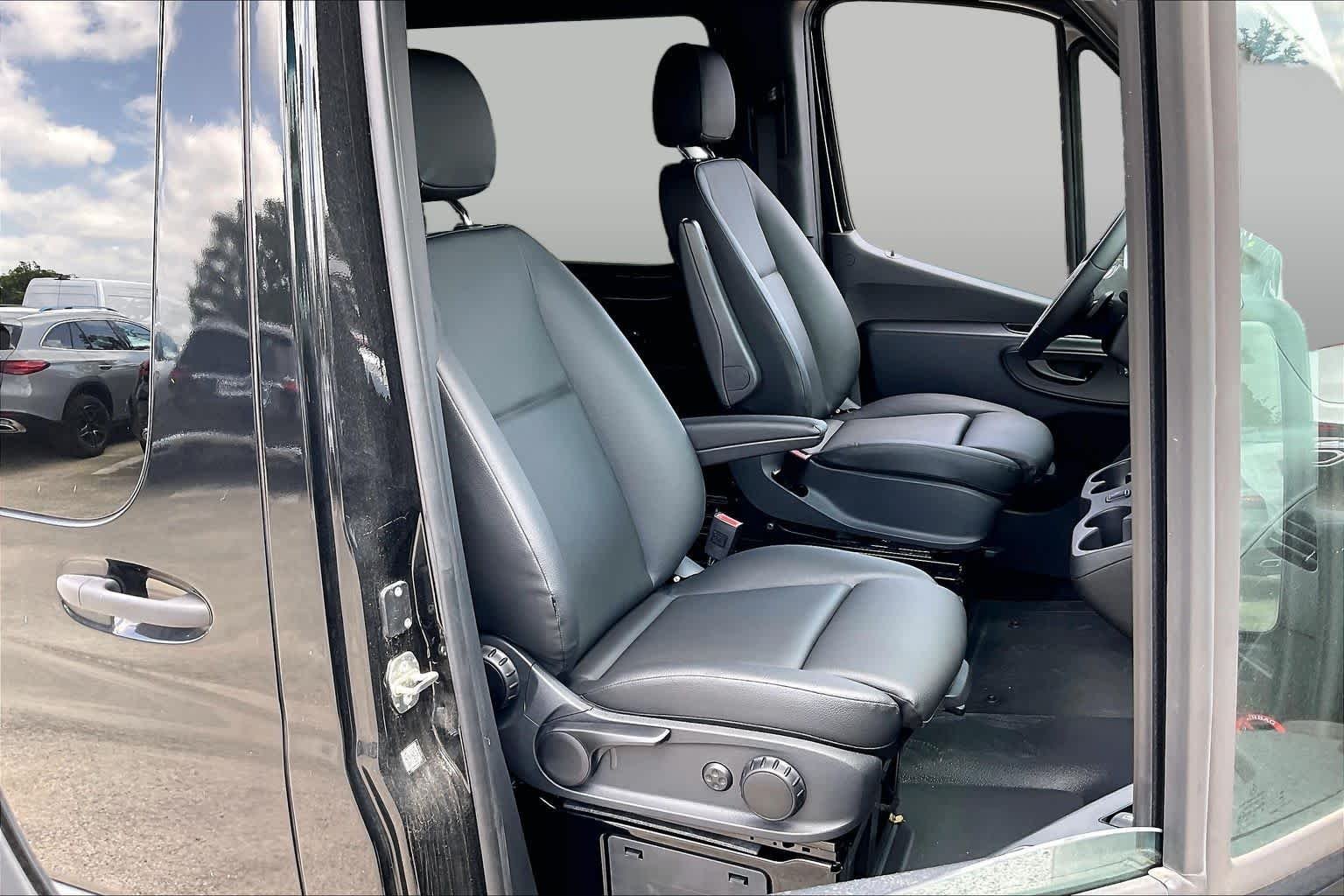 Used 2024 Jet Black Mercedes-Benz  image 8