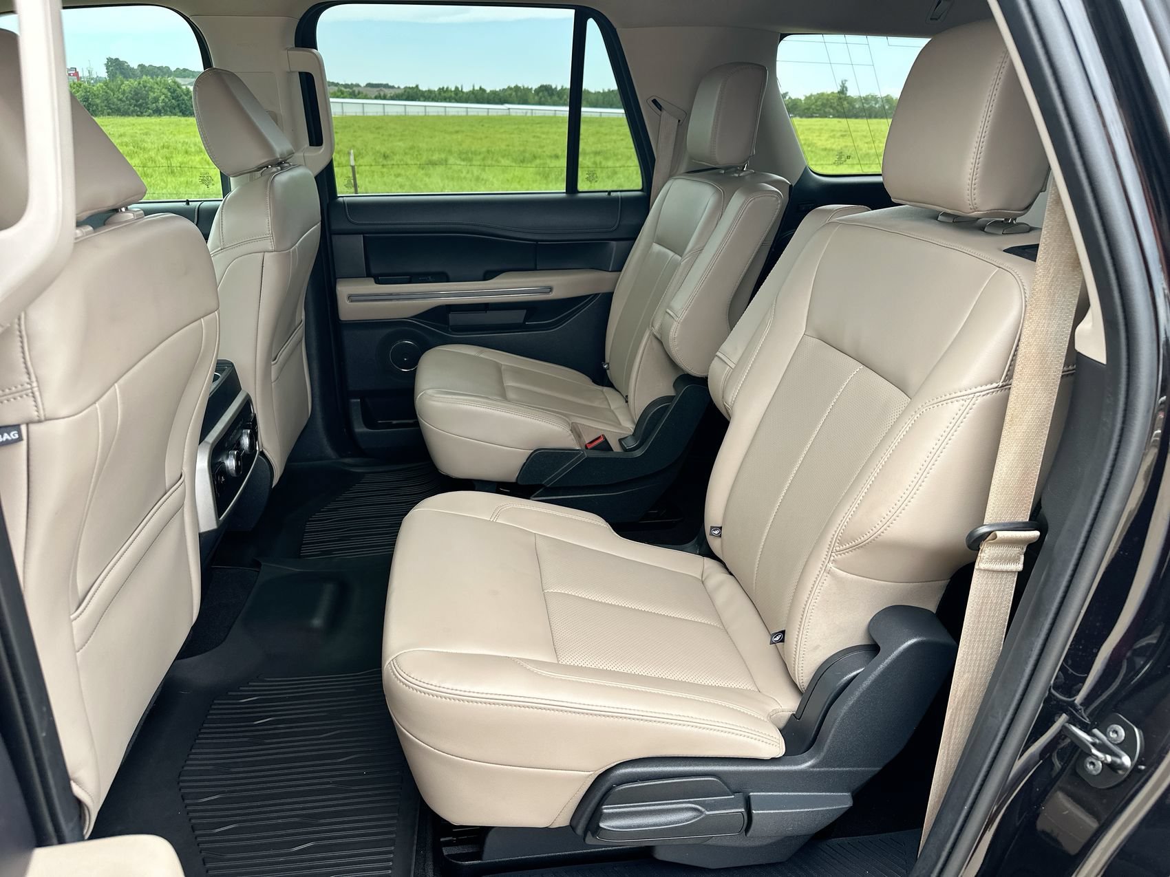 Used 2024 Black Metallic Ford XLT image 22