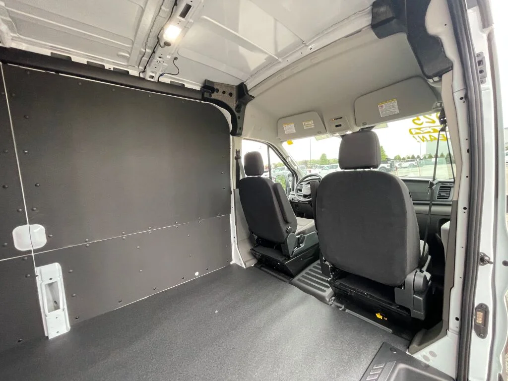 Certified Used 2025 Oxford White Ford  image 27